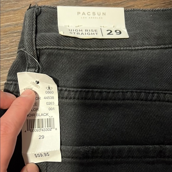 NWT Pacsun High Rise Straight Raw Edge Hem Black Distressed Denim Jean Size 29 - Picture 2 of 5